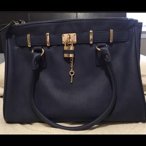 Black Aldo handbag